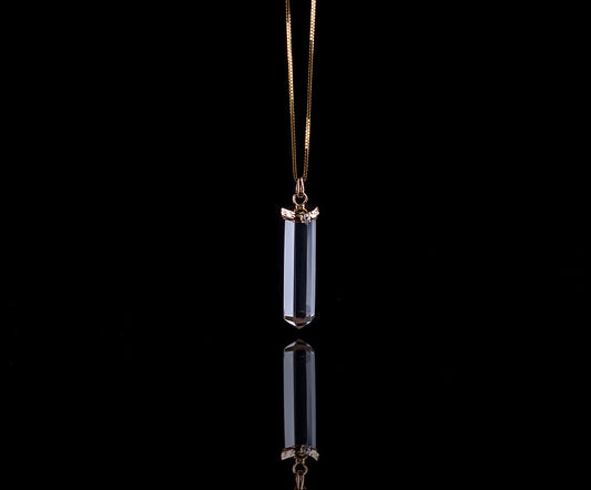 Slim 14k Gold Krýstallos Pendant