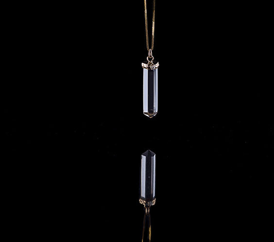 Slim 14k Gold Krýstallos Pendant